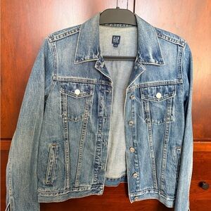 GAP Women's Classic Blue Jean Jacket